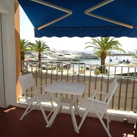 1er Etage Avec Parking, Proche Et Commerces, - Fr-1-335-165 Apartment