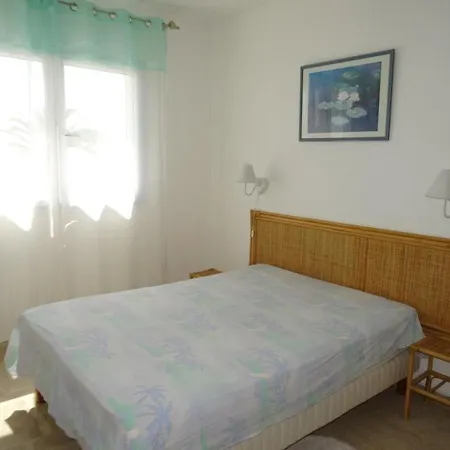 1er Etage Avec Parking, Proche Et Commerces, - Fr-1-335-165 Hyeres